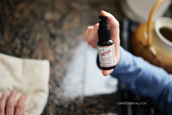 Thieves spray Young Living Essential oils